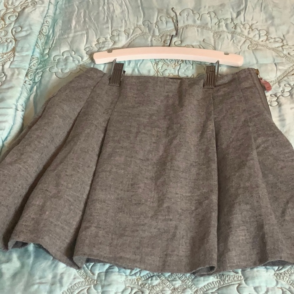 Crewcuts pleated skirt size 10. Top is xs separate